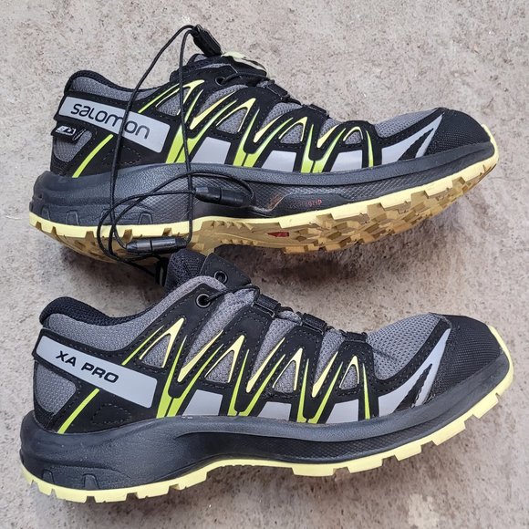 Kids unisex Salomon XA Pro water proof Shoes size 2 Excellent - Picture 1 of 6